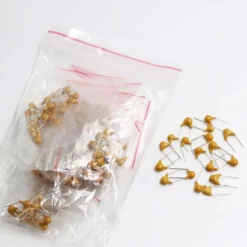 Kit de capacitores cerámicos diferentes valores 20pF-1uF