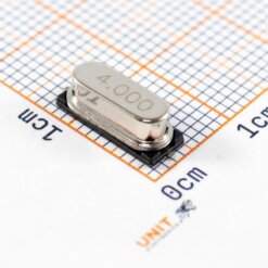 Alternative view of Oscilador 4MHz SMD HC-49SMD C04000J091