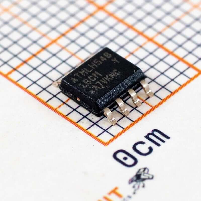 AT24C16C-SSHM-T IC SMD EEPROM