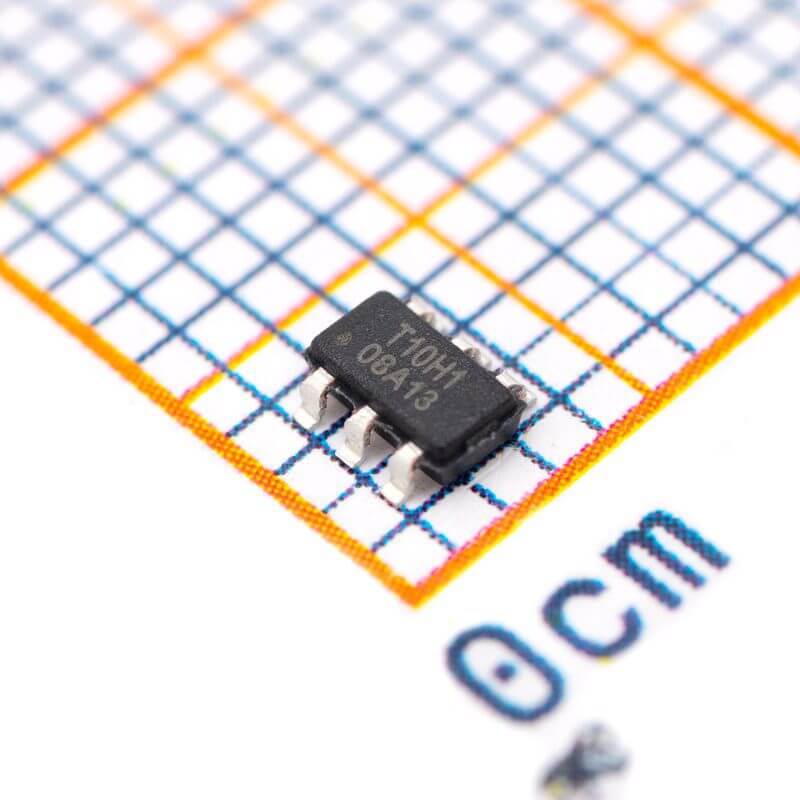 ATTINY10-TSHR DIP-8 Microcontrolador