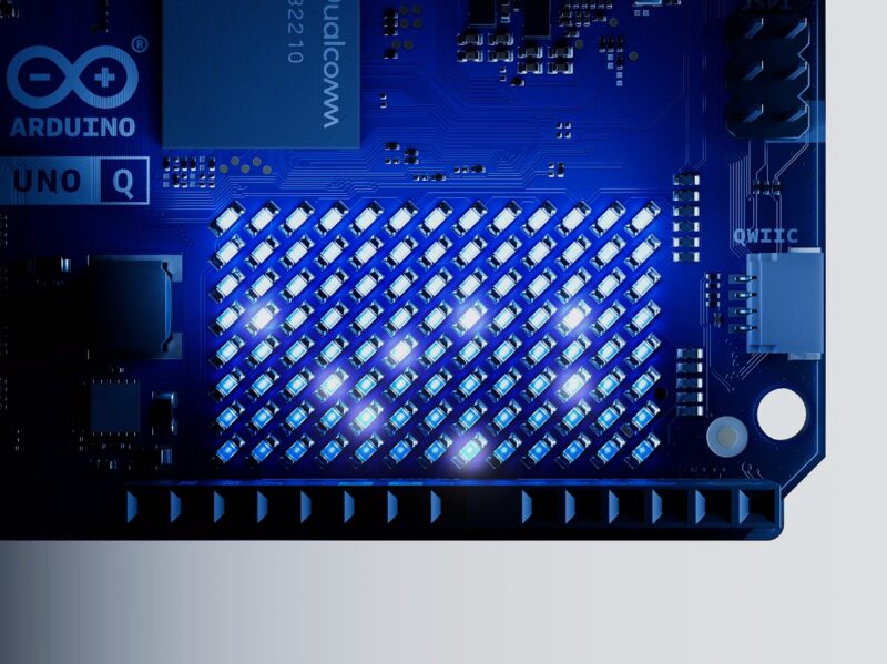 Arduino UNO Q 4GB