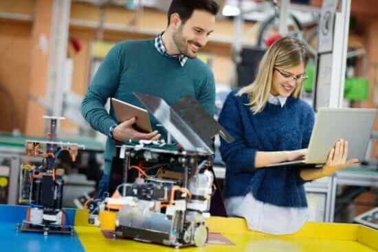 componentes eléctricos para construir un robot